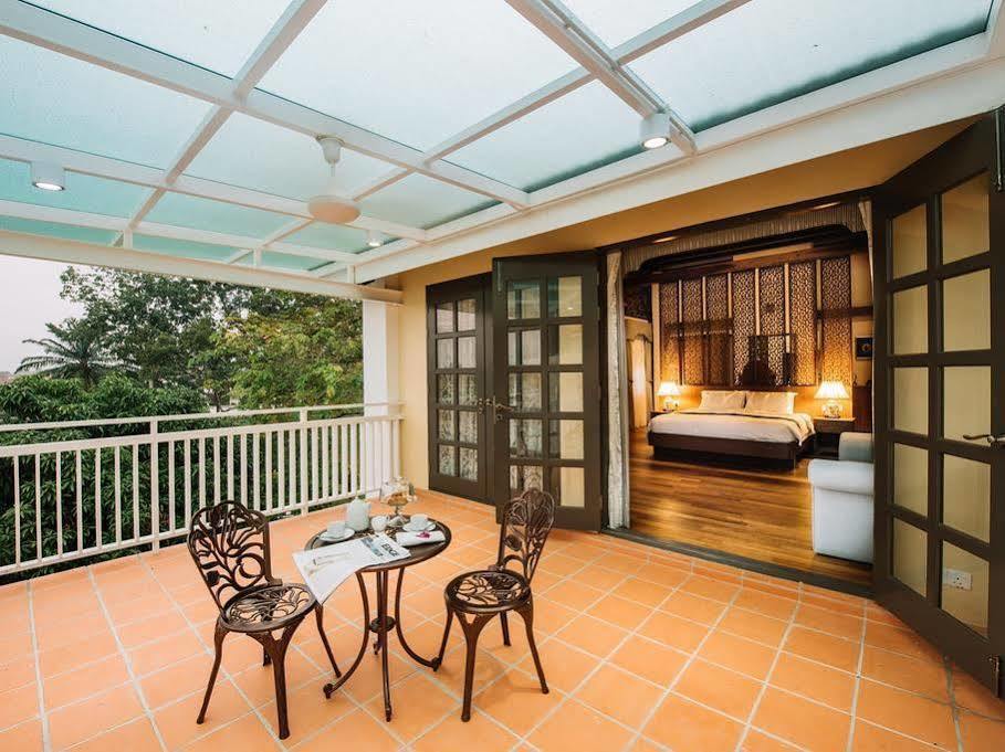 Botanica Mansion Balik Pulau Exterior foto